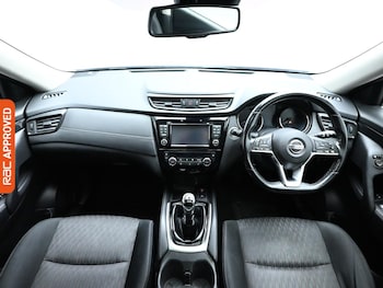 Used Nissan X-Trail 2018 for sale - 76180835: Photo