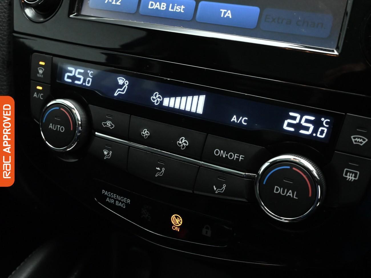 Used Nissan Qashqai 2015 for sale - 76844603: Photo 15