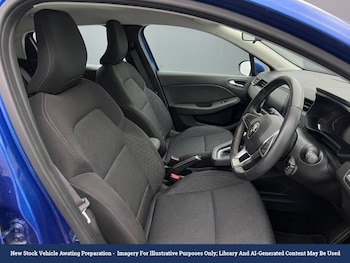 Used Renault Clio 2023 for sale - 79429231: Photo