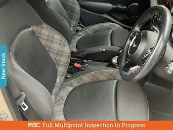 Used MINI Hatch 2018 for sale - 75850372: Photo