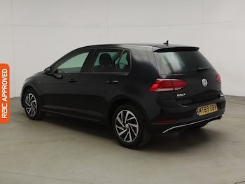 Used Volkswagen Golf 2019 for sale - 75536400: Photo