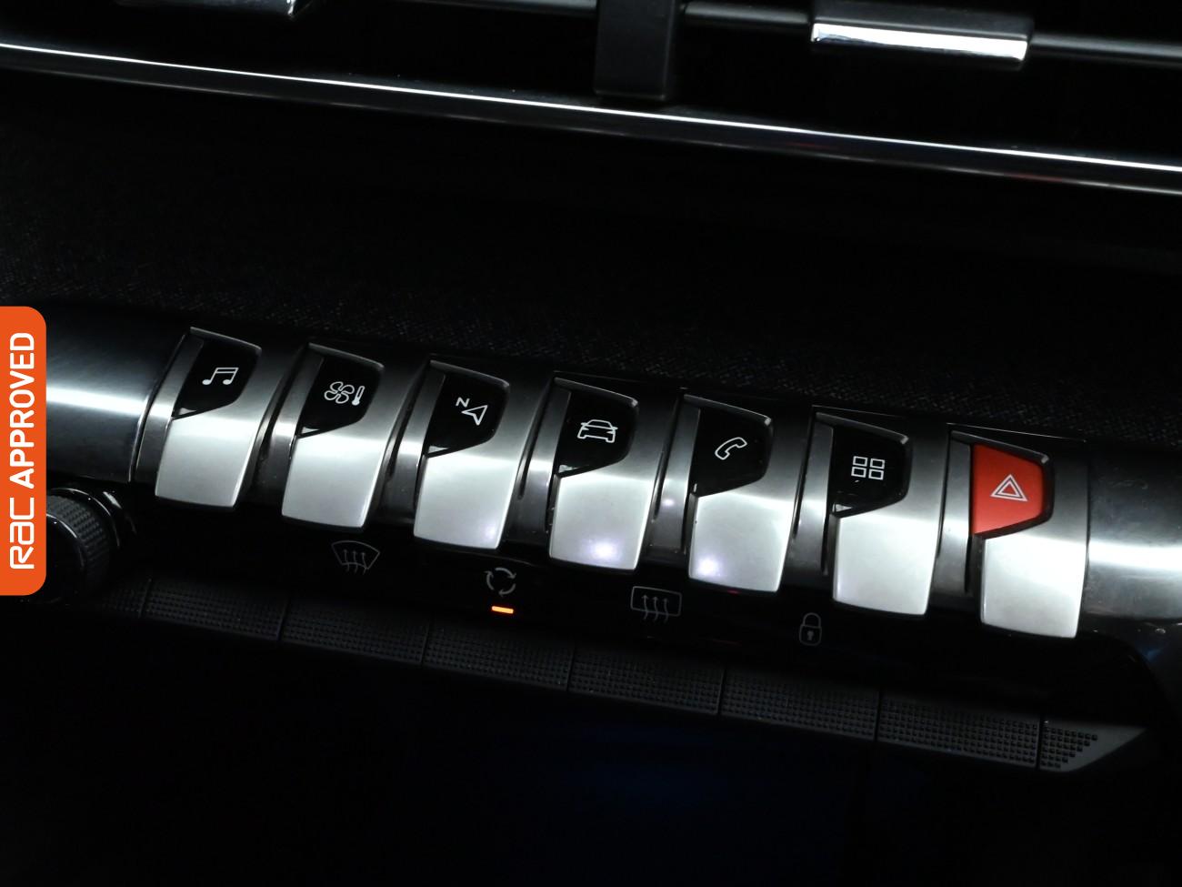 Used Peugeot 3008 2017 for sale - 76170315: Photo 18