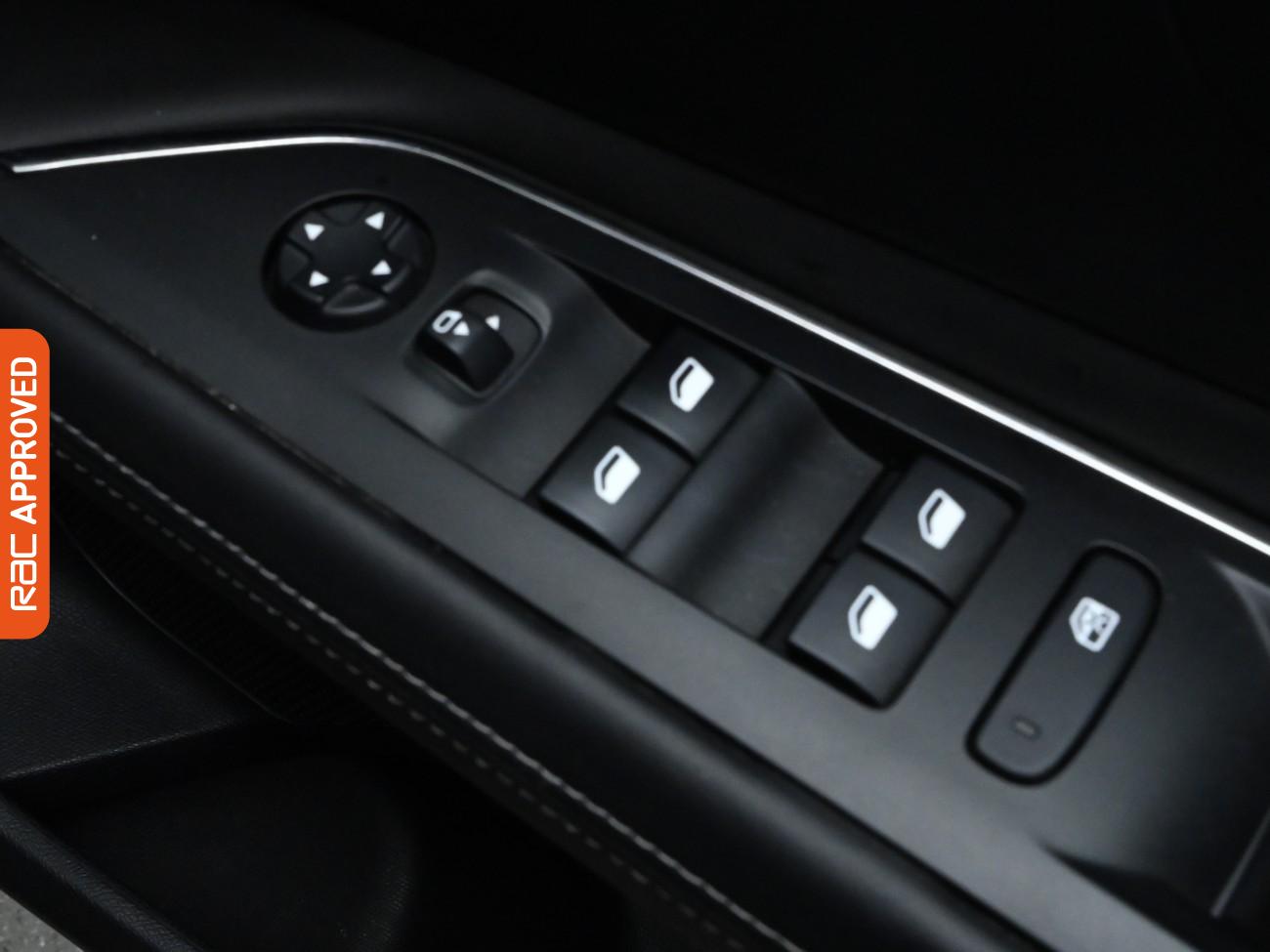 Used Peugeot 3008 2017 for sale - 76170315: Photo 24