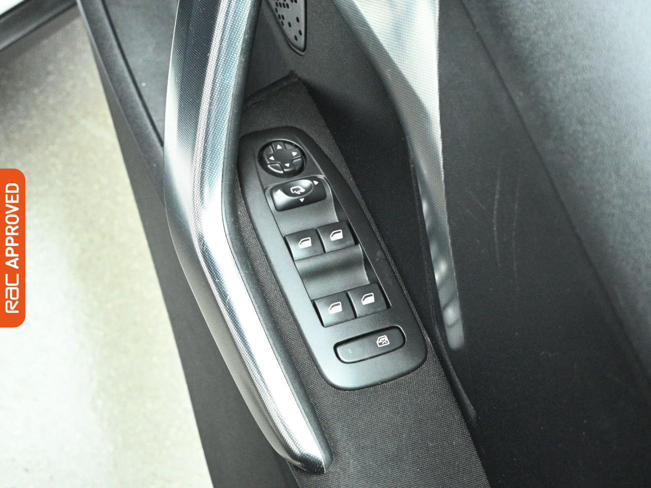 Used Peugeot 2008 2018 for sale - 77820338: Photo 22