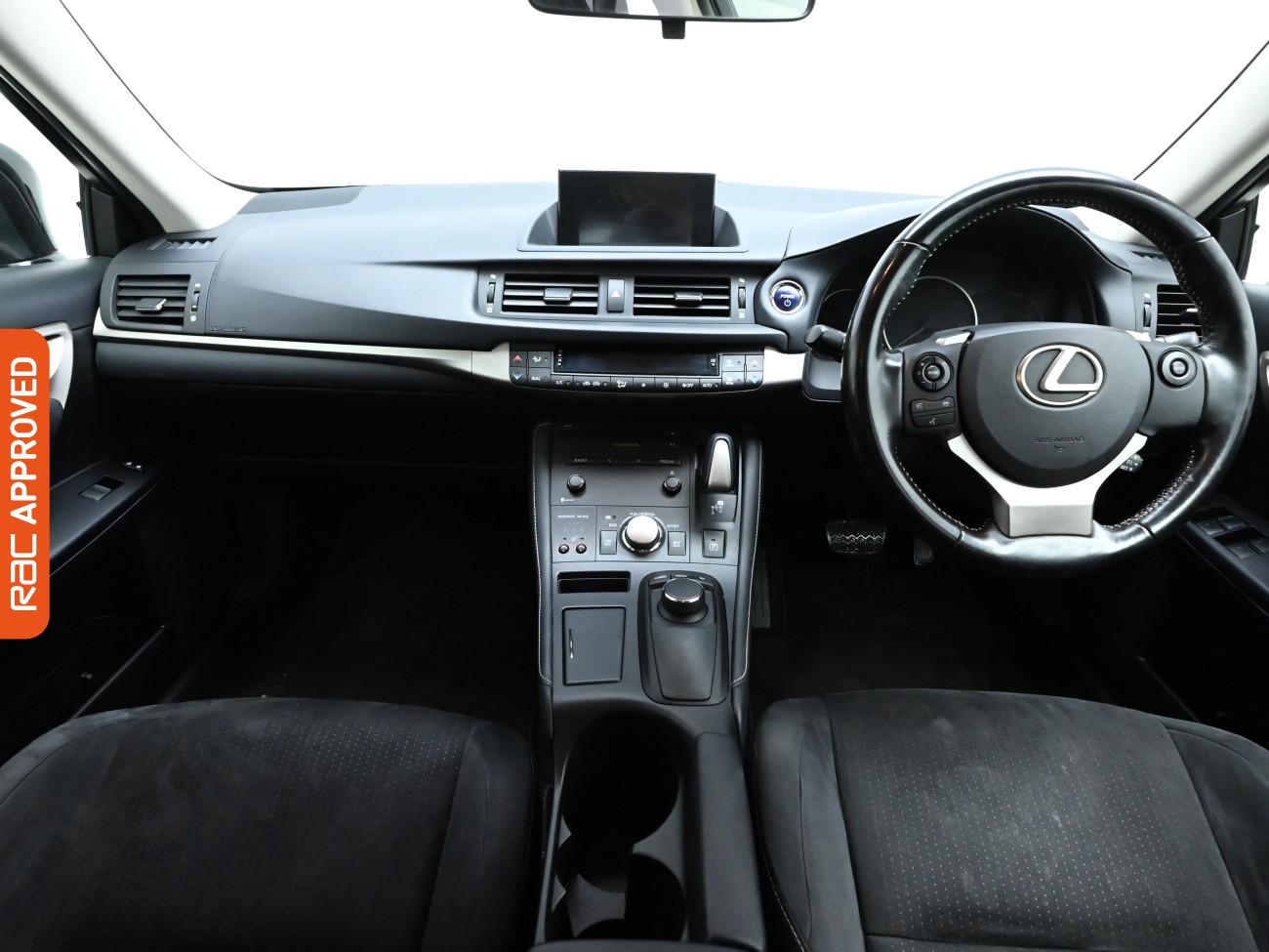 Used Lexus CT 2017 for sale - 76665189: Photo 2