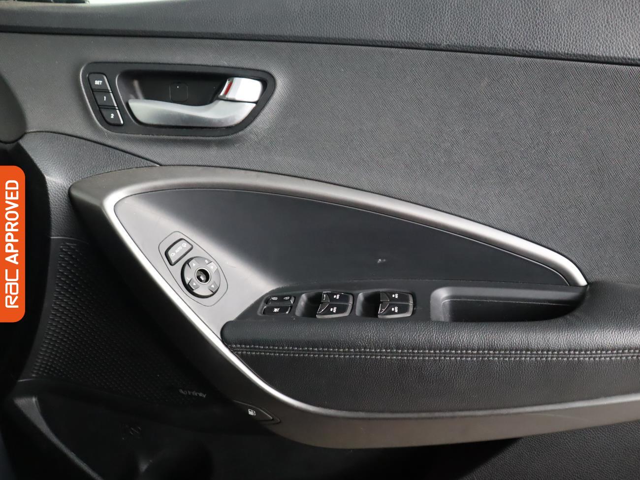 Used Hyundai Santa Fe 2016 for sale - 77451282: Photo 18