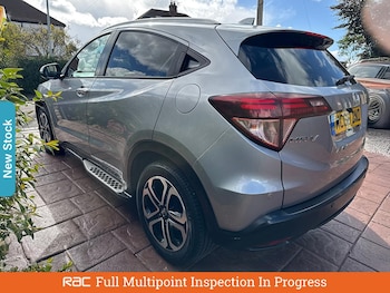 Used Honda HR-V 2017 for sale - 76005015: Photo 2