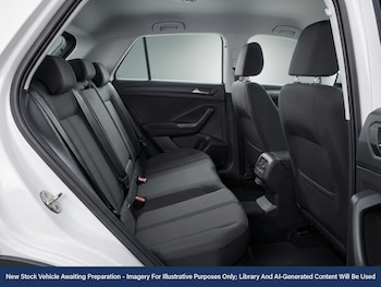 Used Volkswagen T-Roc 2022 for sale - 77629680: Photo