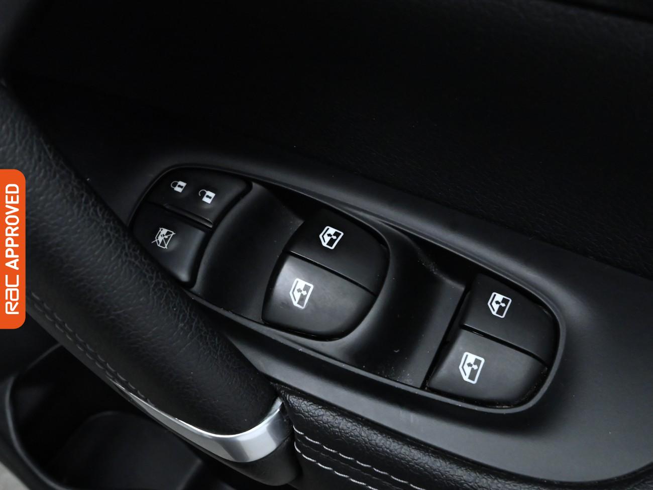 Used Nissan Qashqai 2018 for sale - 76047445: Photo 24