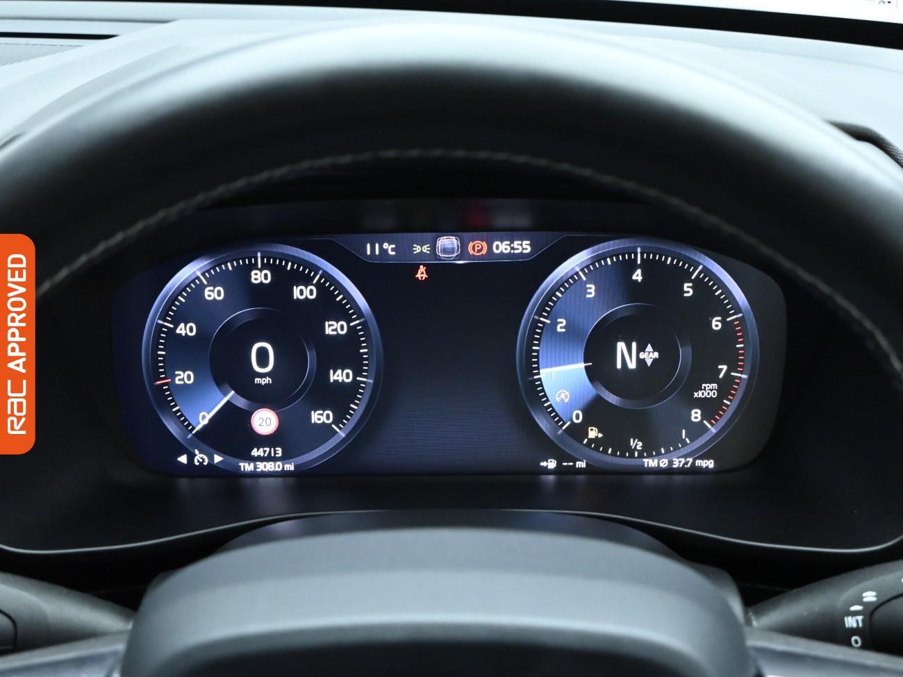 Used Volvo XC40 2020 for sale - 76736012: Photo 11