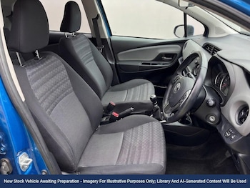 Used Toyota Yaris 2017 for sale - 78925558: Photo