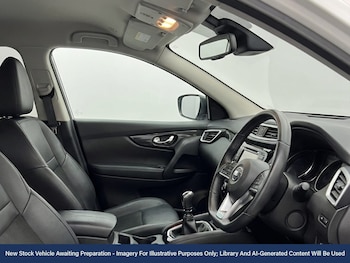 Used Nissan Qashqai 2017 for sale - 77890614: Photo