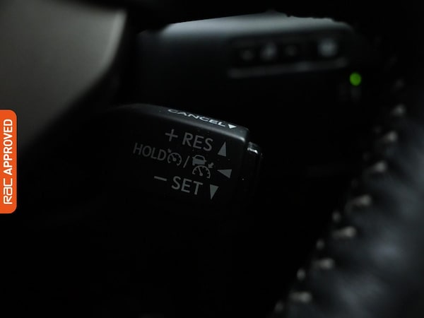 Used Lexus IS 2019 for sale - 76220248: Photo 15