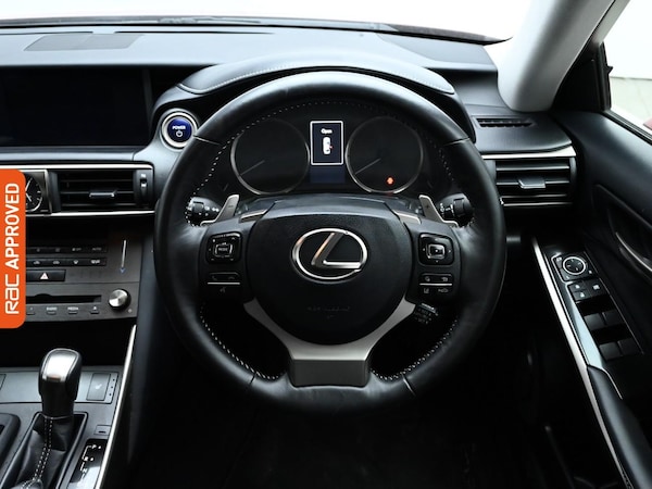 Used Lexus IS 2019 for sale - 76220248: Photo 9