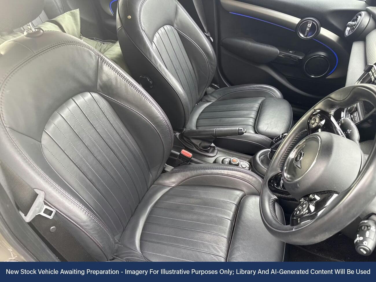 Used MINI Hatch 2020 for sale - 76892460: Photo 3