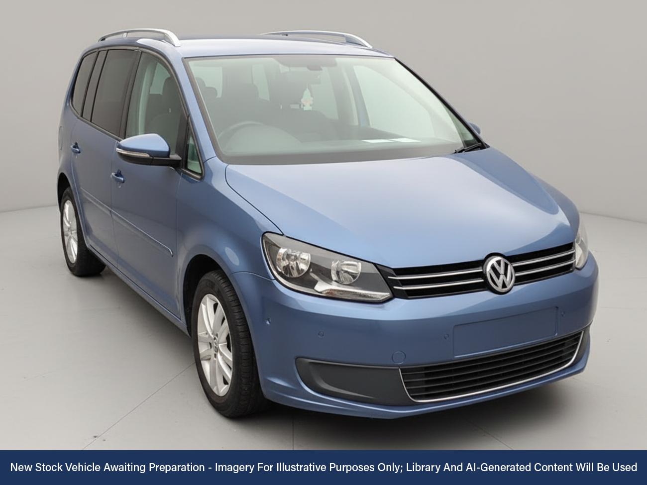 Used Volkswagen Touran 2013 for sale - 76610885: Photo 1