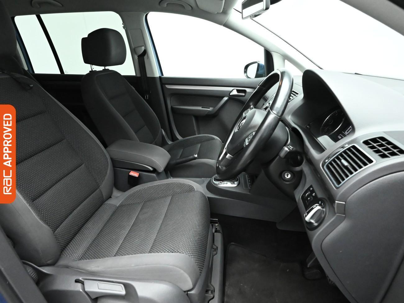 Used Volkswagen Touran 2013 for sale - 76610885: Photo 12