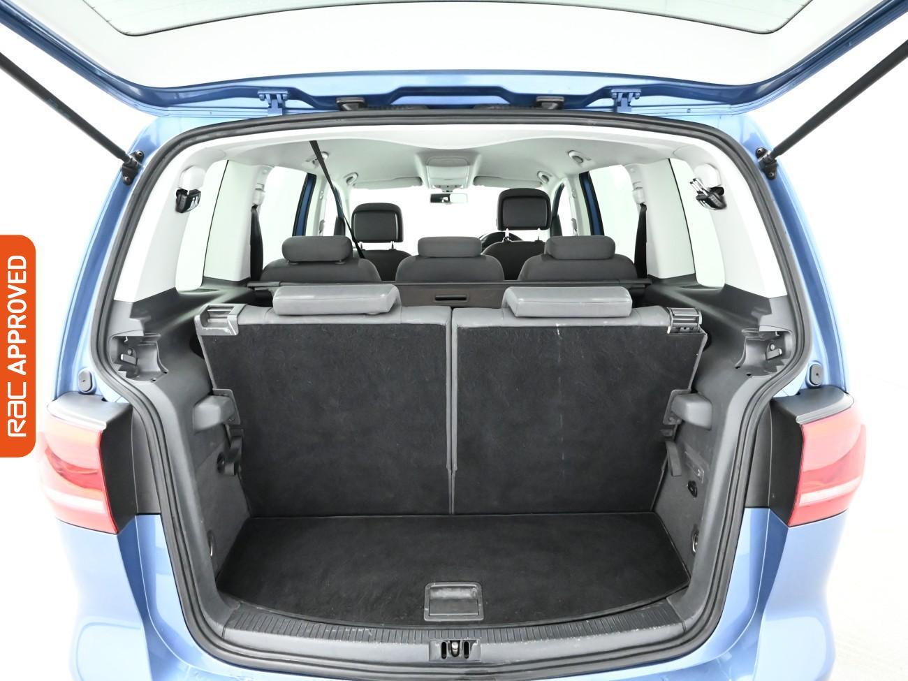 Used Volkswagen Touran 2013 for sale - 76610885: Photo 24