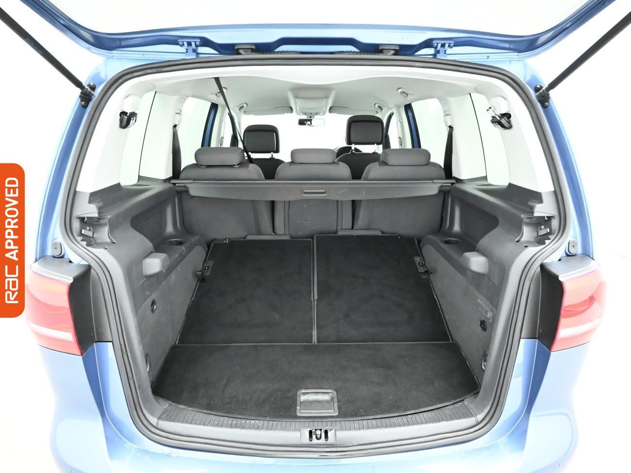 Used Volkswagen Touran 2013 for sale - 76610885: Photo 25