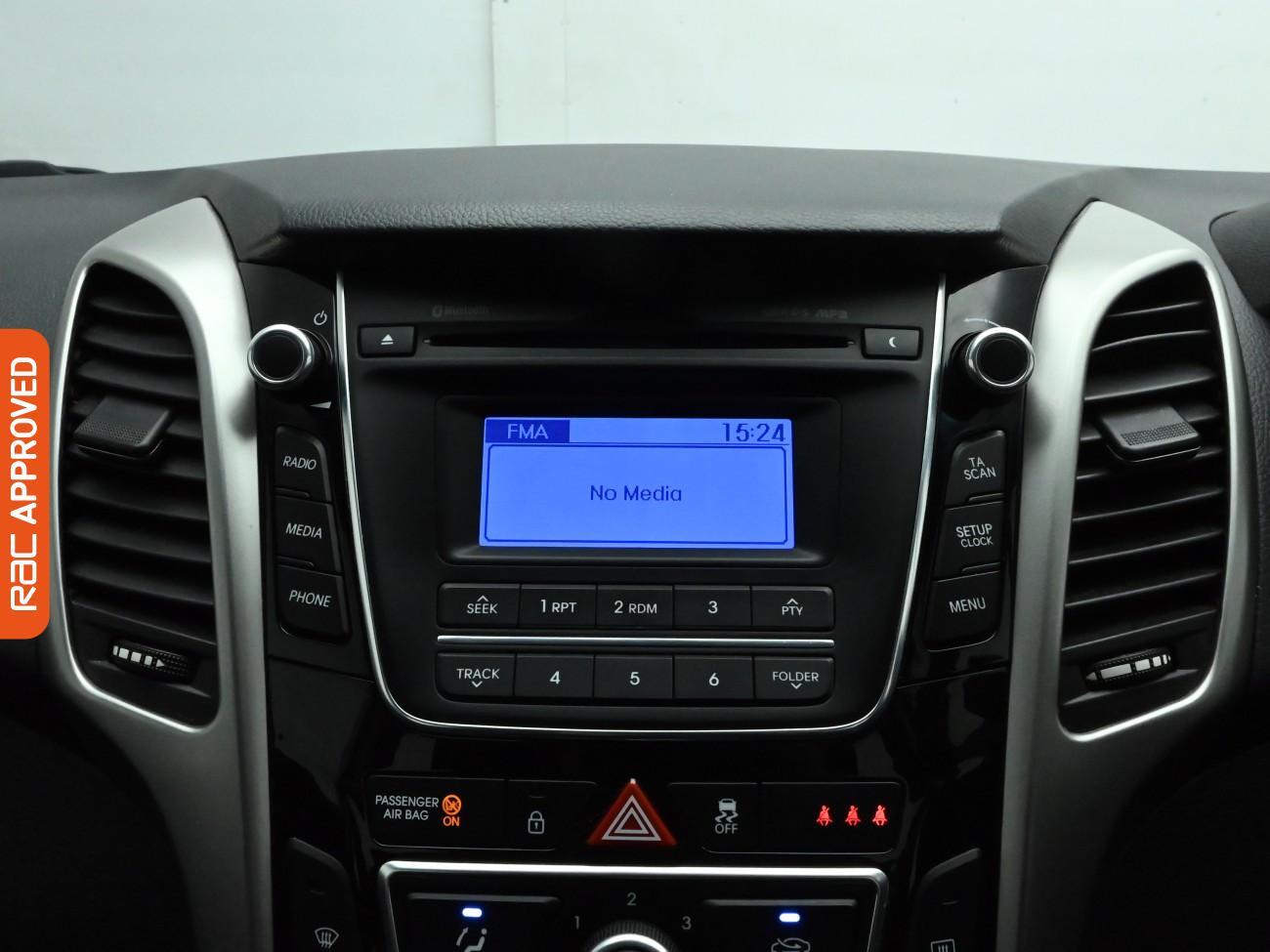 Used Hyundai i30 2017 for sale - 76767753: Photo 15