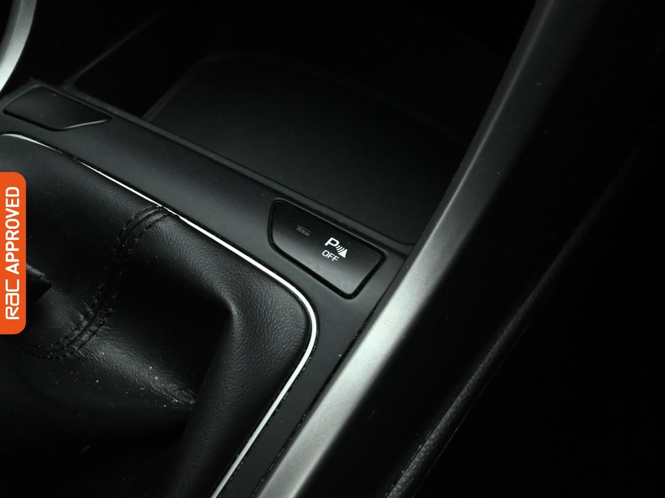 Used Hyundai i30 2017 for sale - 76767753: Photo 18