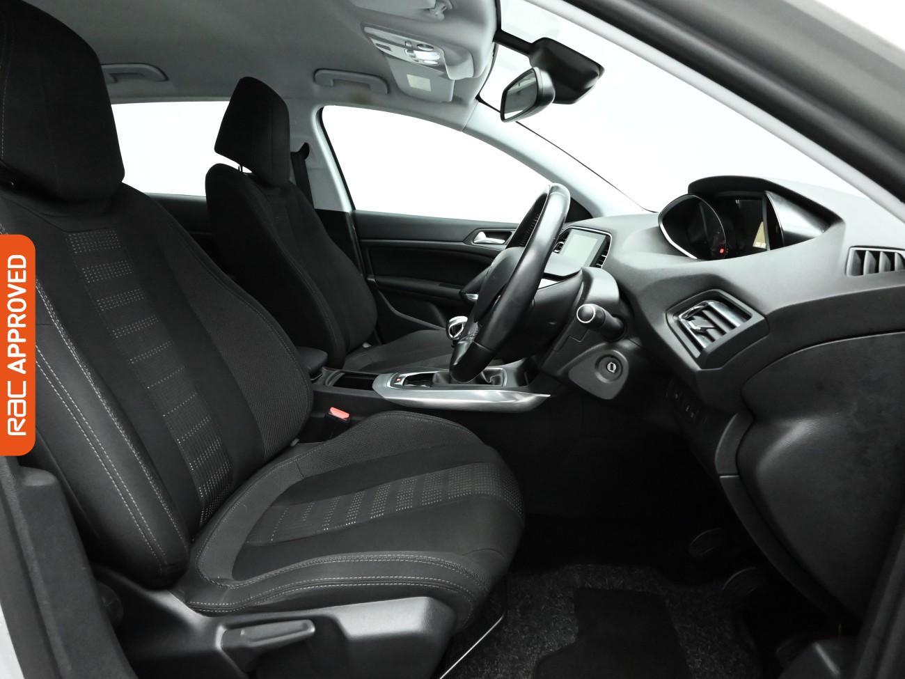 Used Peugeot 308 2016 for sale - 77135313: Photo 12