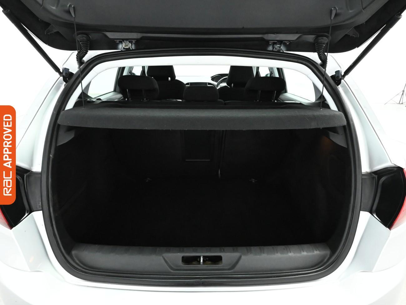 Used Peugeot 308 2016 for sale - 77135313: Photo 23