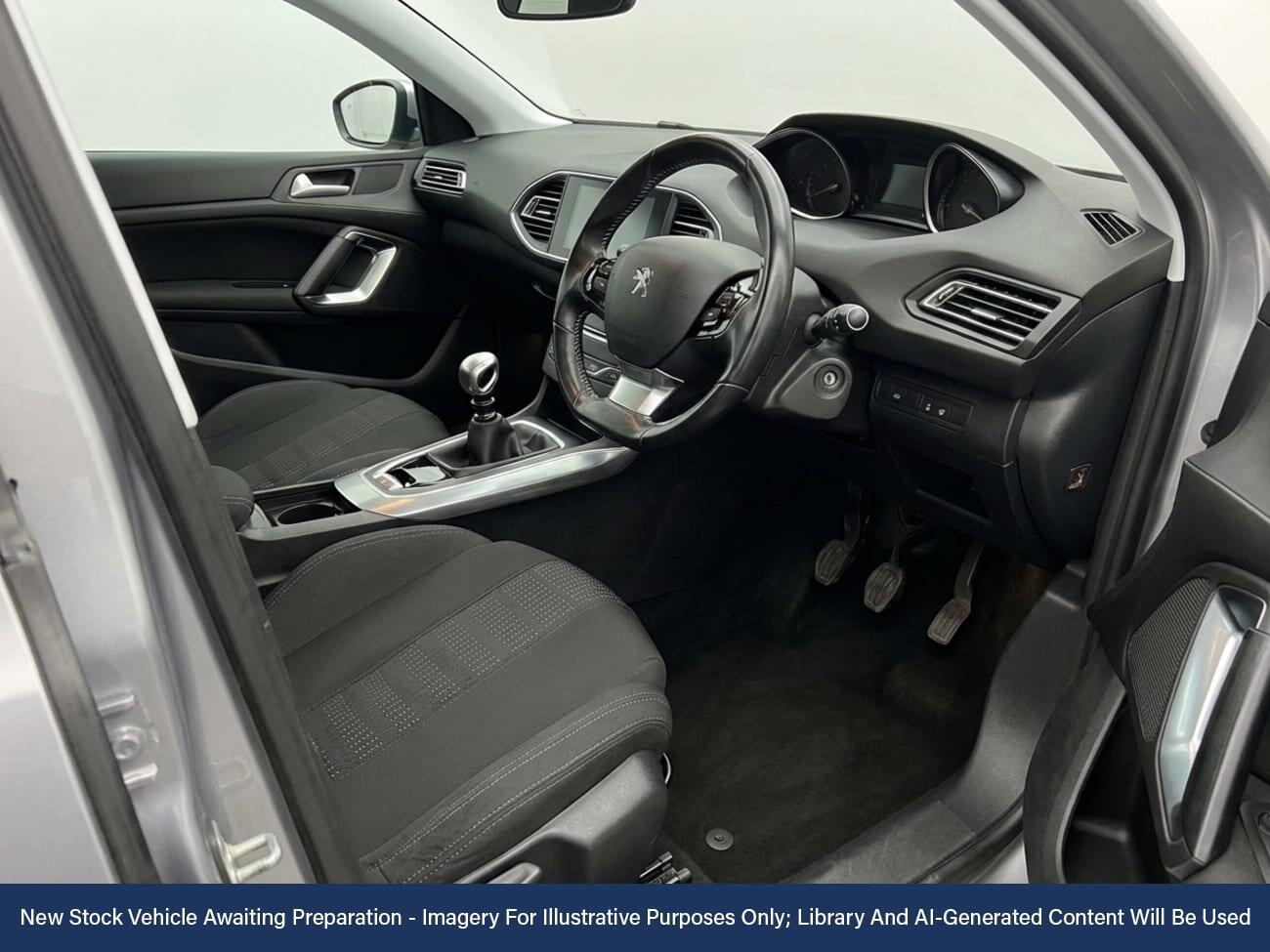 Used Peugeot 308 2016 for sale - 77135313: Photo 3