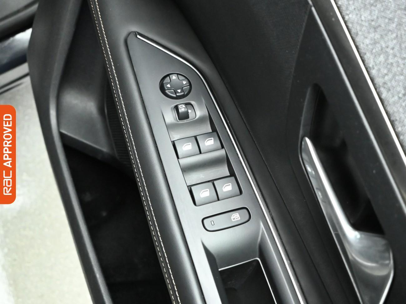 Used Peugeot 3008 2017 for sale - 76878318: Photo 23