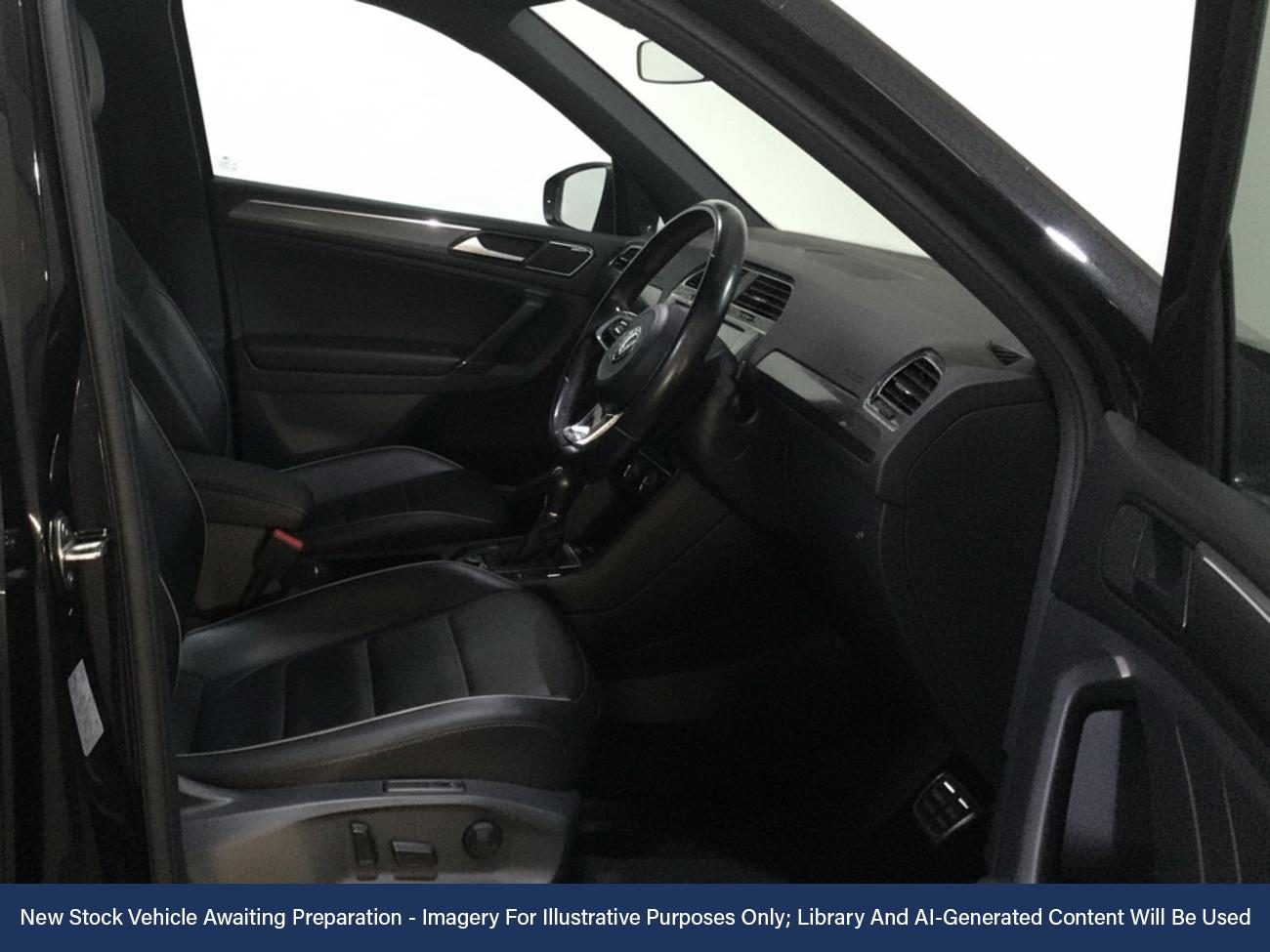 Used Volkswagen Tiguan 2018 for sale - 76746304: Photo 3