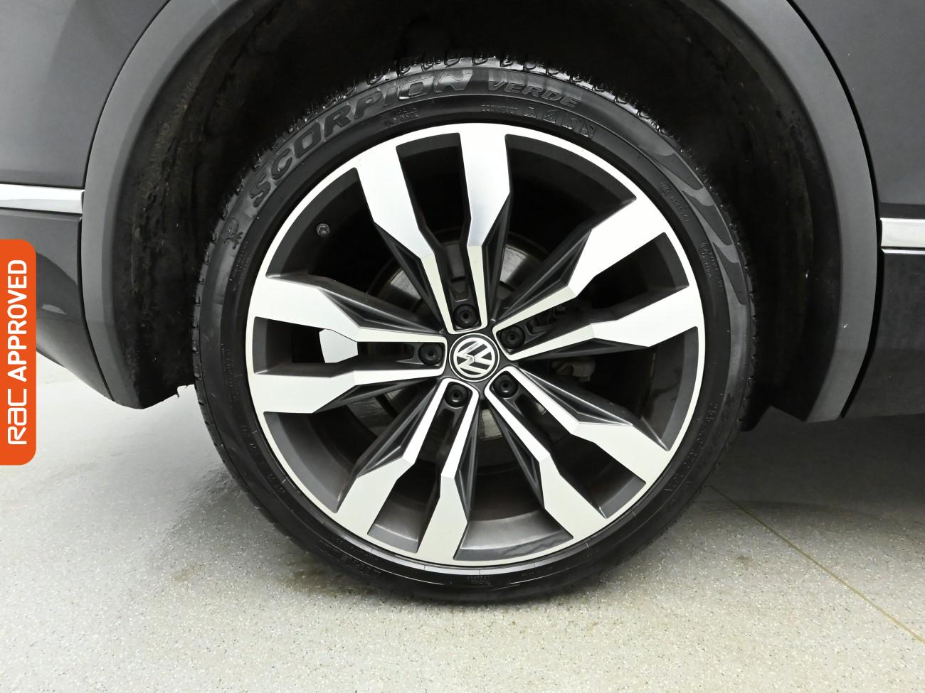 Used Volkswagen Tiguan 2018 for sale - 76746304: Photo 31