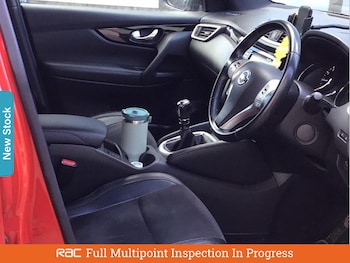 Used Nissan Qashqai 2017 for sale - 76088332: Photo 3