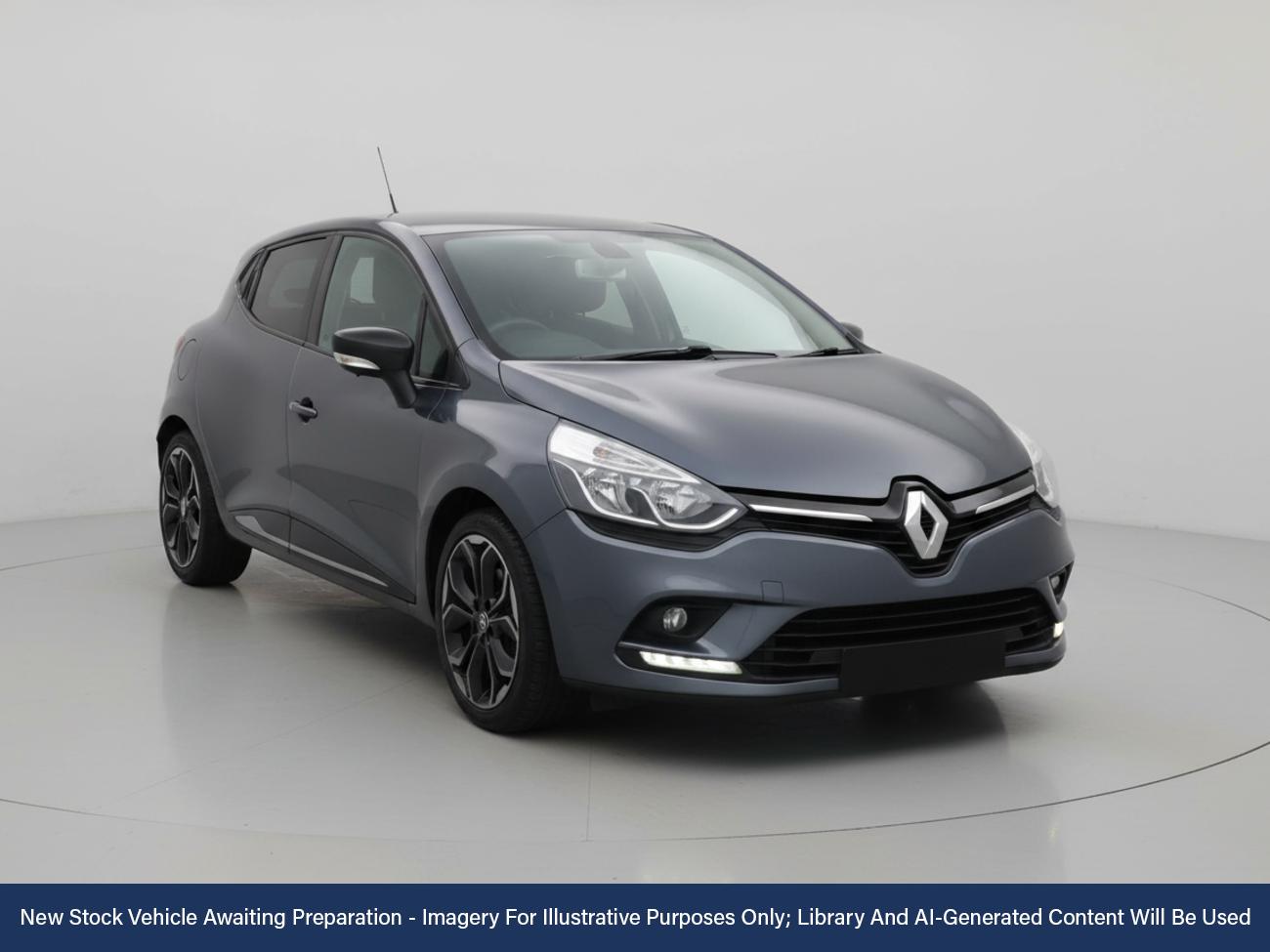 Used Renault Clio 2018 for sale - 76782906: Photo 1