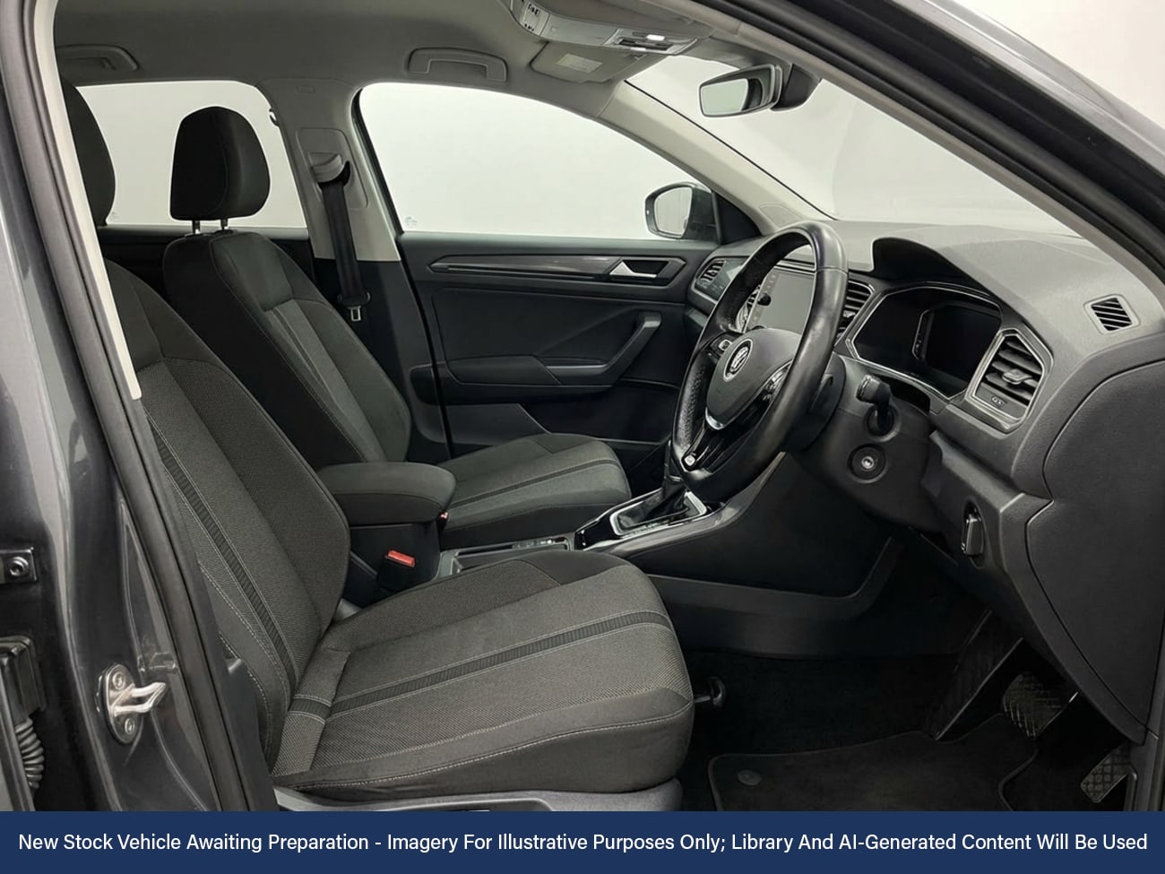 Used Volkswagen T-Roc 2021 for sale - 77199570: Photo 3