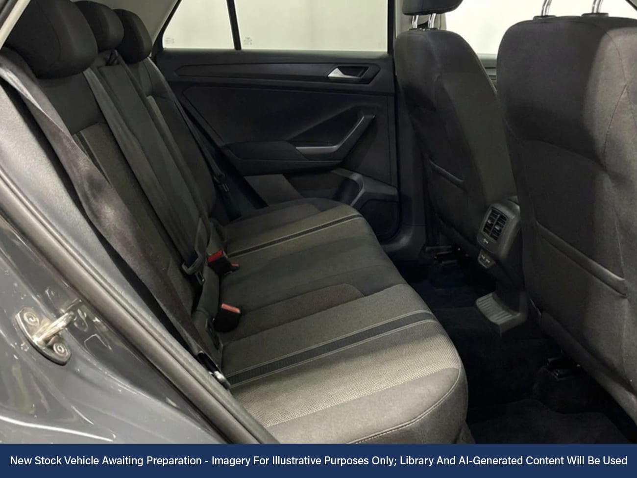 Used Volkswagen T-Roc 2021 for sale - 77199570: Photo 4