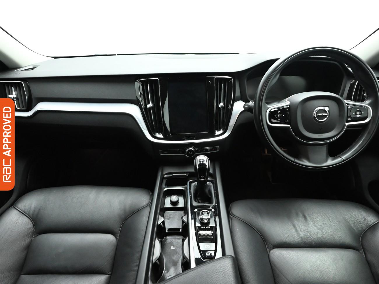 Used Volvo V60 2019 for sale - 76750726: Photo 2