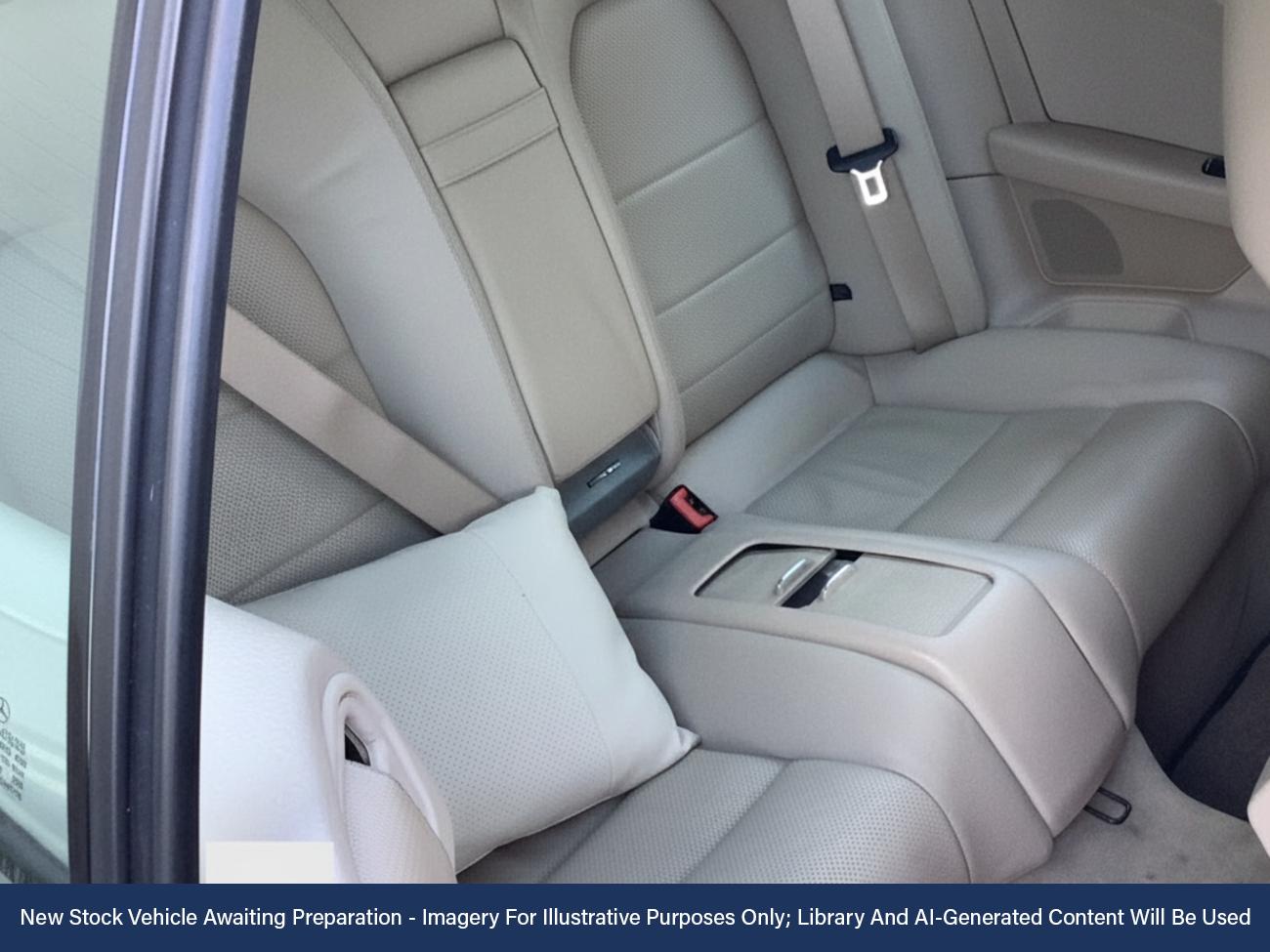 Used Mercedes-Benz E Class 2015 for sale - 76697542: Photo 4