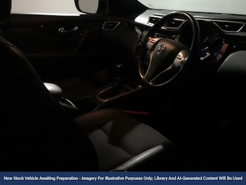 Used Nissan Qashqai 2017 for sale - 76509087: Photo