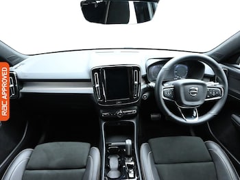 Used Volvo XC40 2022 for sale - 75898929: Photo