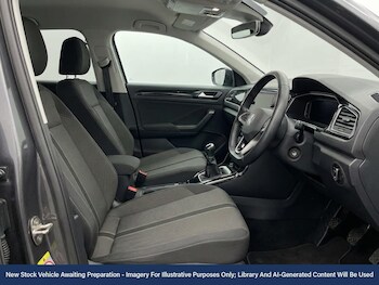 Used Volkswagen T-Roc 2022 for sale - 77294637: Photo