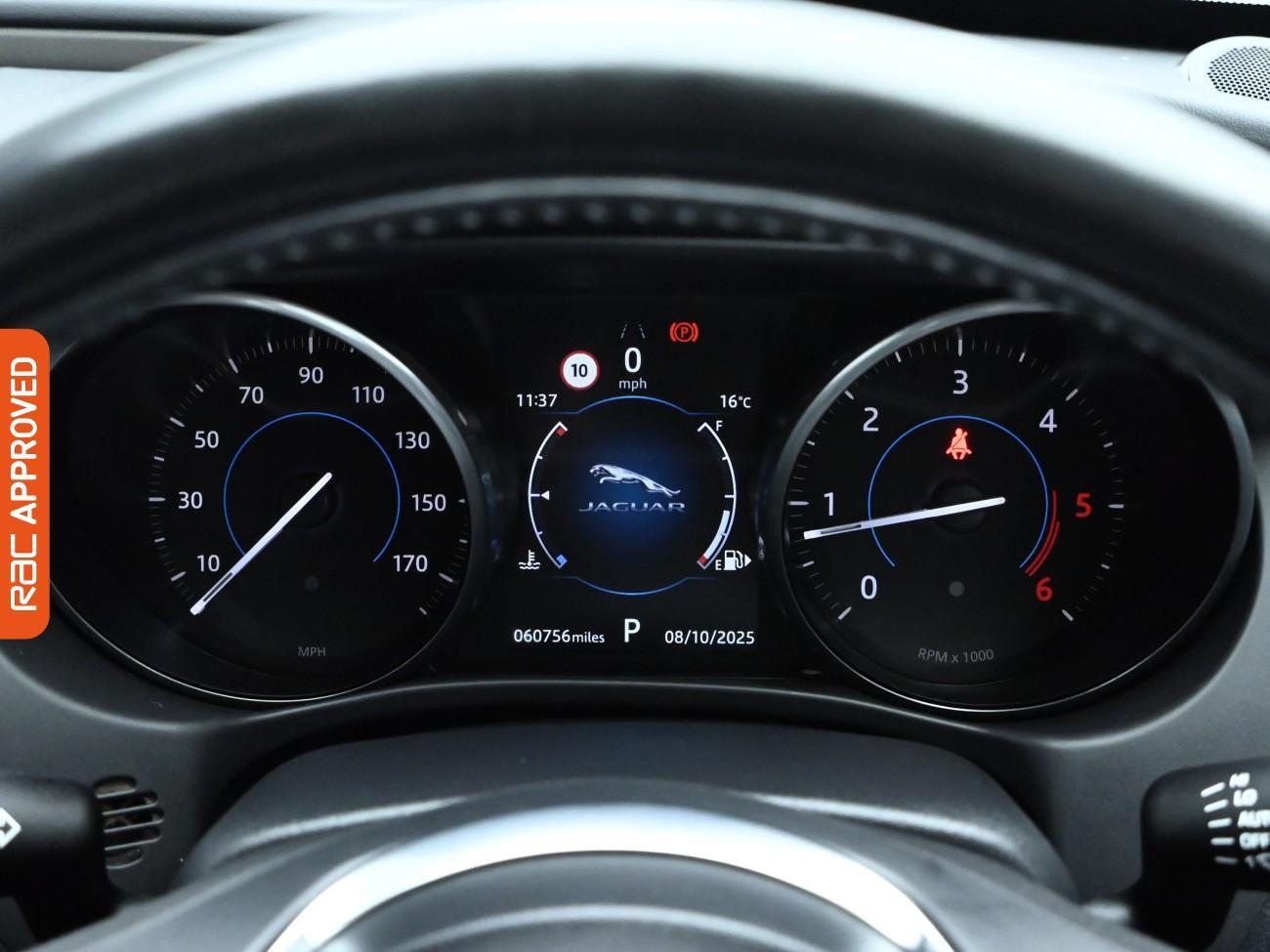 Used Jaguar XE 2017 for sale - 76311015: Photo 11
