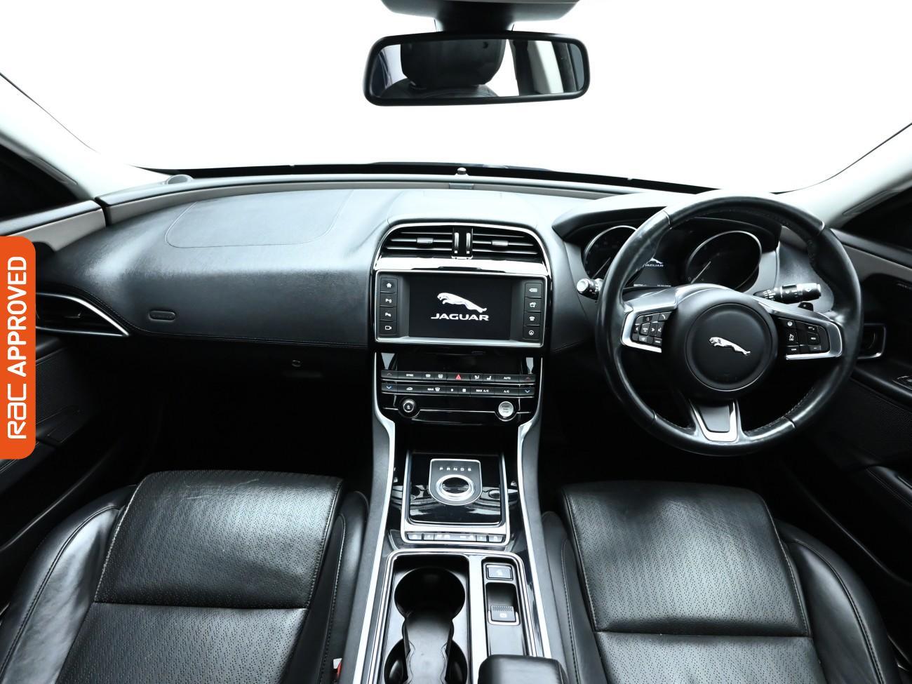 Used Jaguar XE 2017 for sale - 76311015: Photo 2