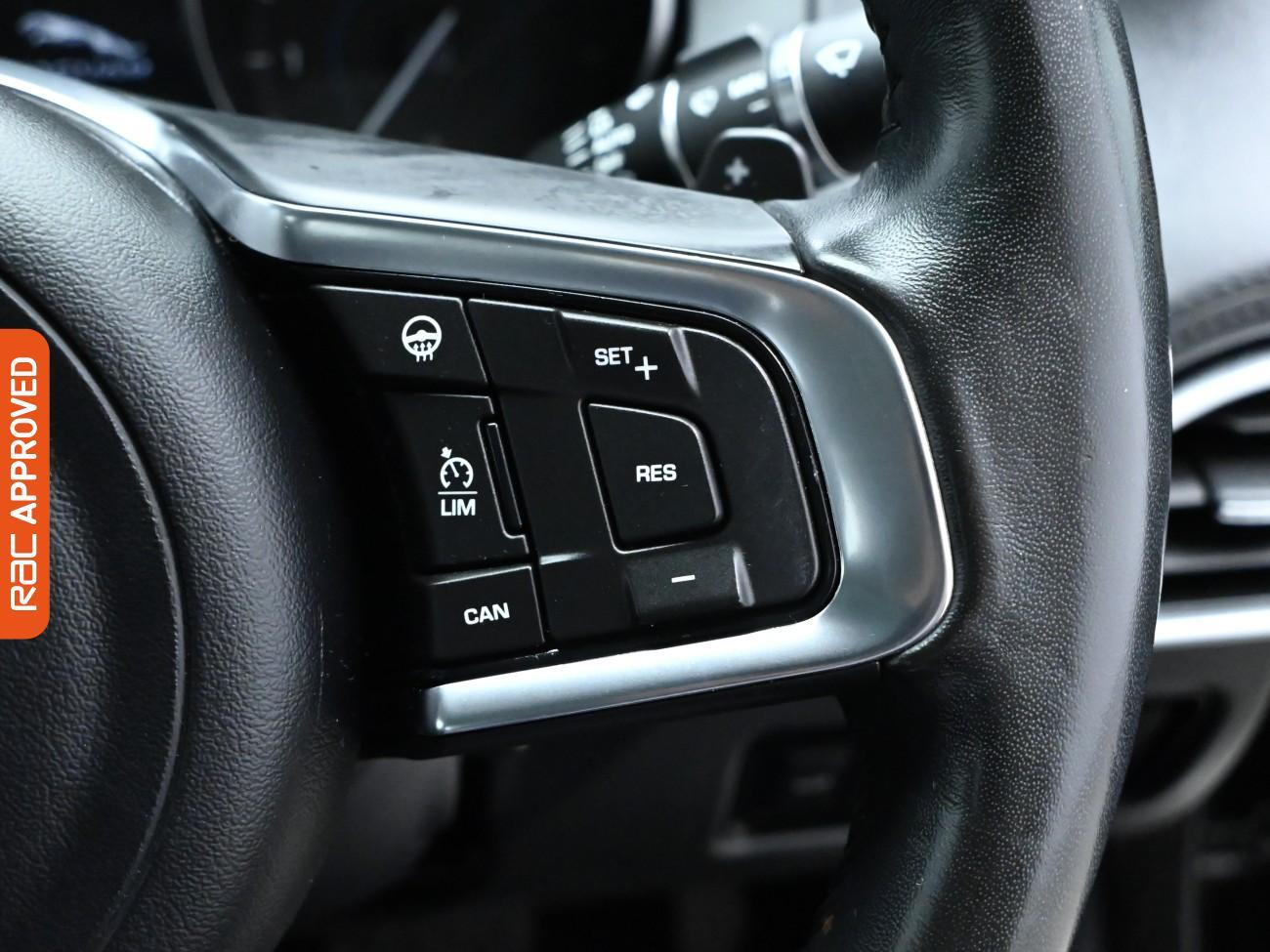 Used Jaguar XE 2017 for sale - 76311015: Photo 24