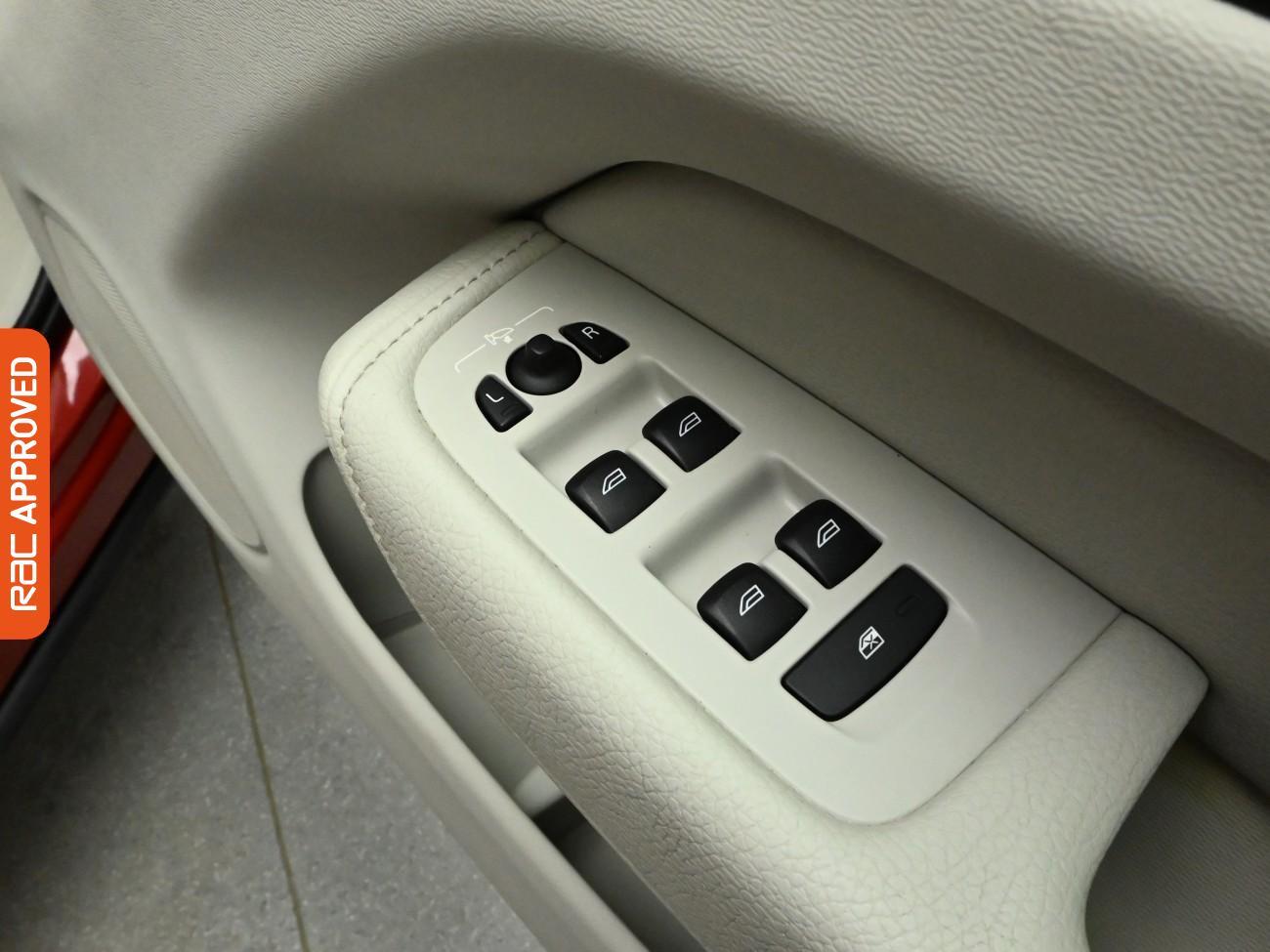 Used Volvo XC60 2021 for sale - 76553453: Photo 25