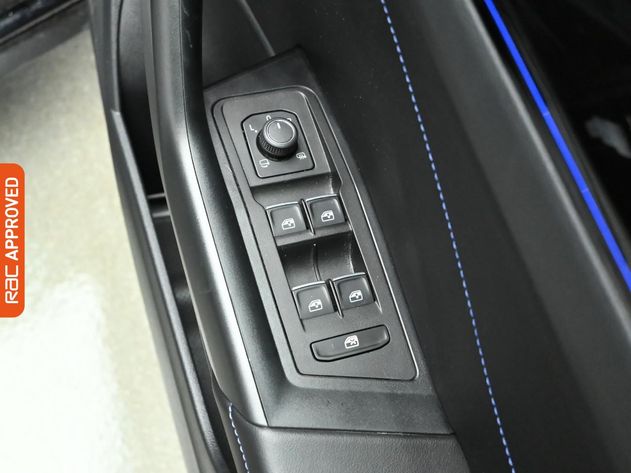 Used Volkswagen T-Roc 2023 for sale - 77364486: Photo 22