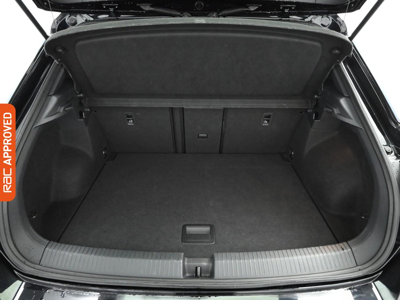 Used Volkswagen T-Roc 2023 for sale - 77364486: Photo 24