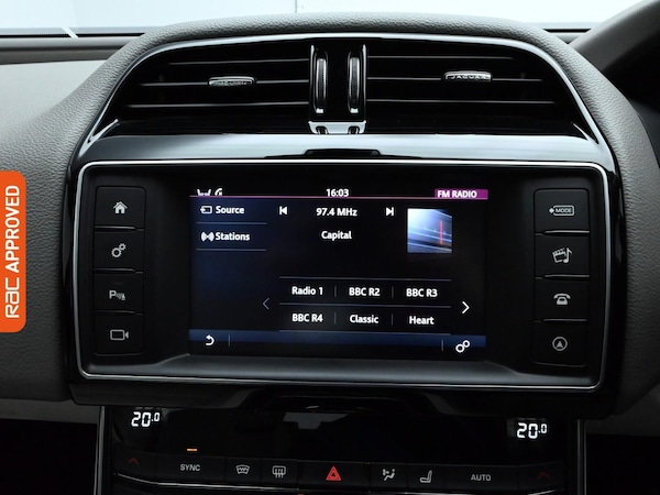 Used Jaguar XE 2016 for sale - 76088284: Photo 22