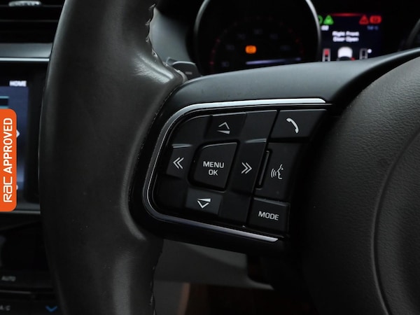 Used Jaguar XE 2016 for sale - 76088284: Photo 25