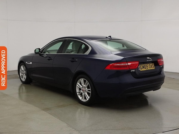 Used Jaguar XE 2016 for sale - 76088284: Photo 4