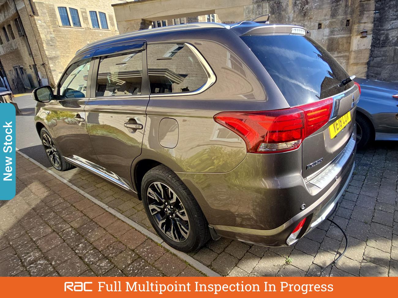 Used Mitsubishi Outlander 2018 for sale - 76170281: Photo 2